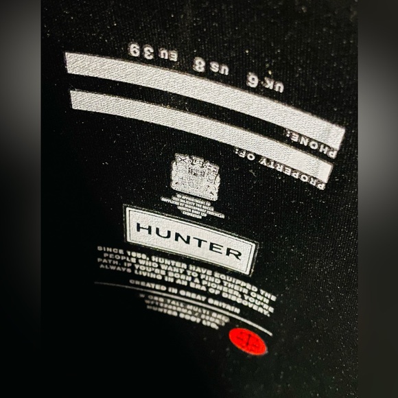 New women’s Hunter tall black rain boots w/ socks - Picture 4 of 15